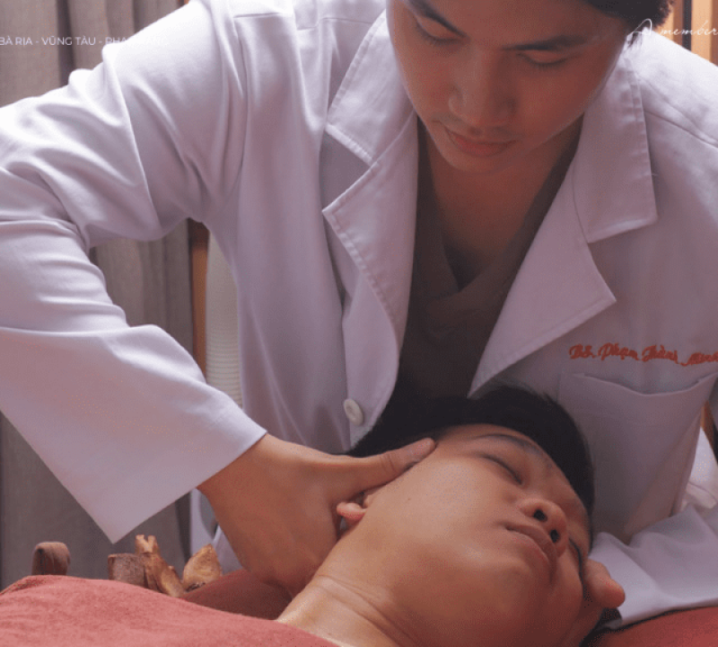 Đau Cổ Vai Gáy: Nguyên Nhân, Triệu Chứng và Giải Pháp Theo Y Học Cổ Truyền